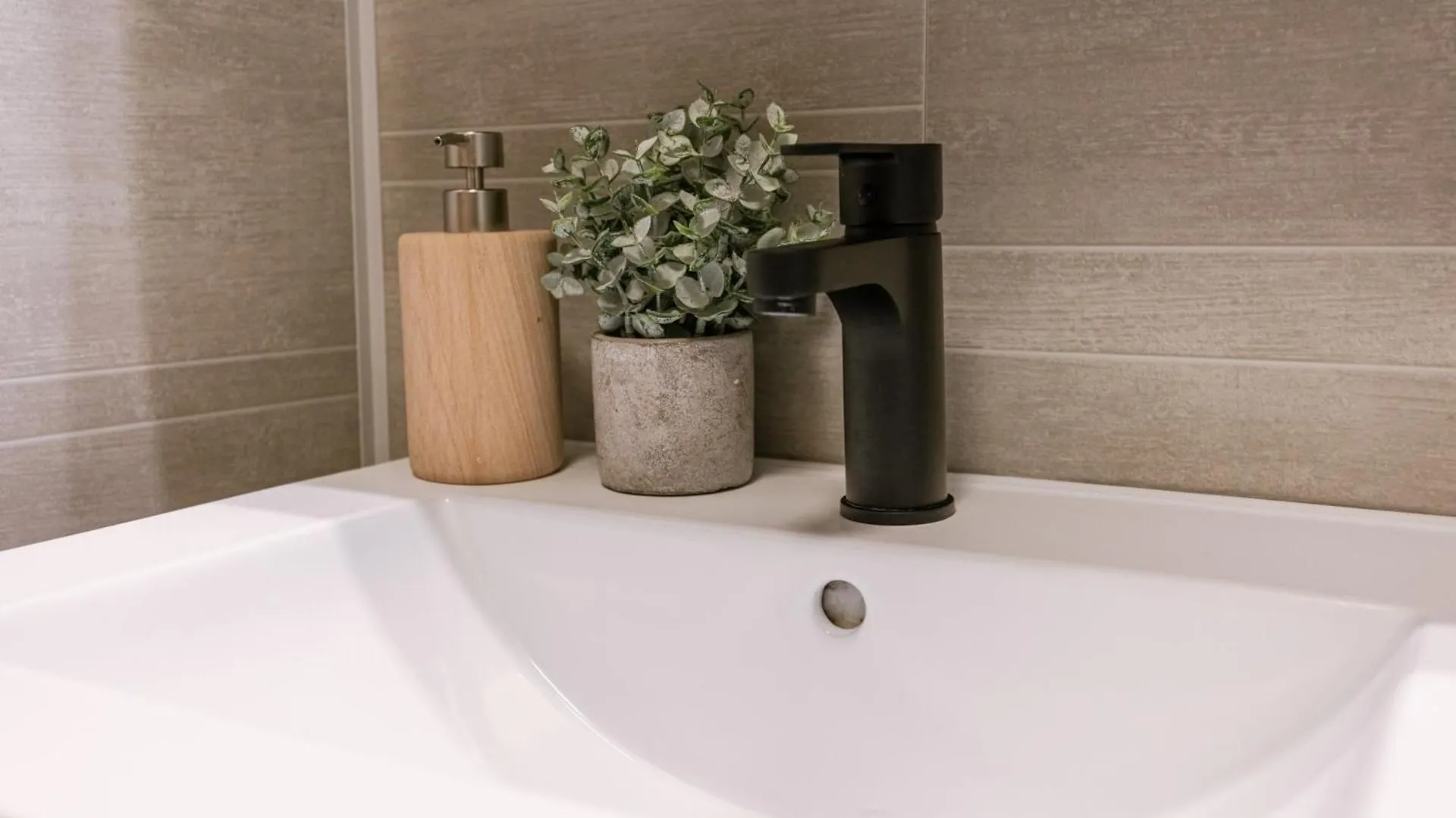 Huswell - Cozy Apartment On Walking Distance From The Beach Ostend
