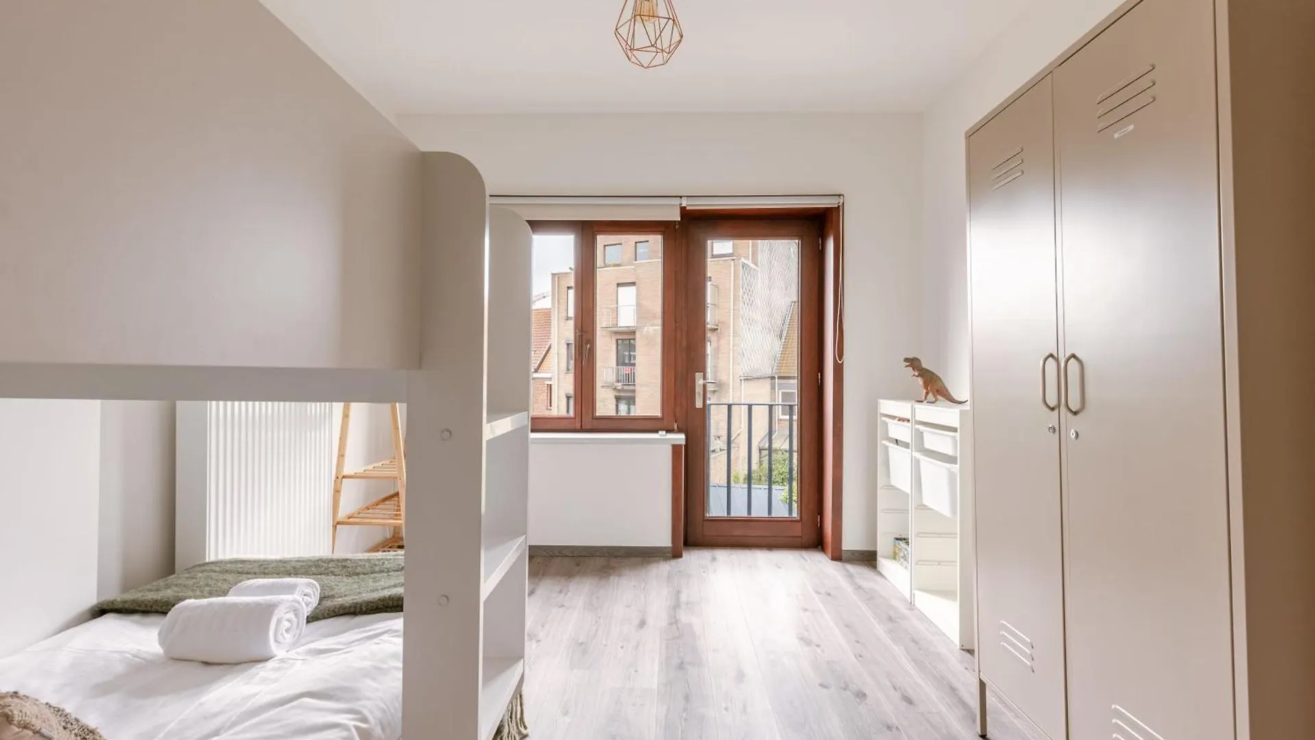 Huswell - Cozy Apartment On Walking Distance From The Beach Ostend Belgium