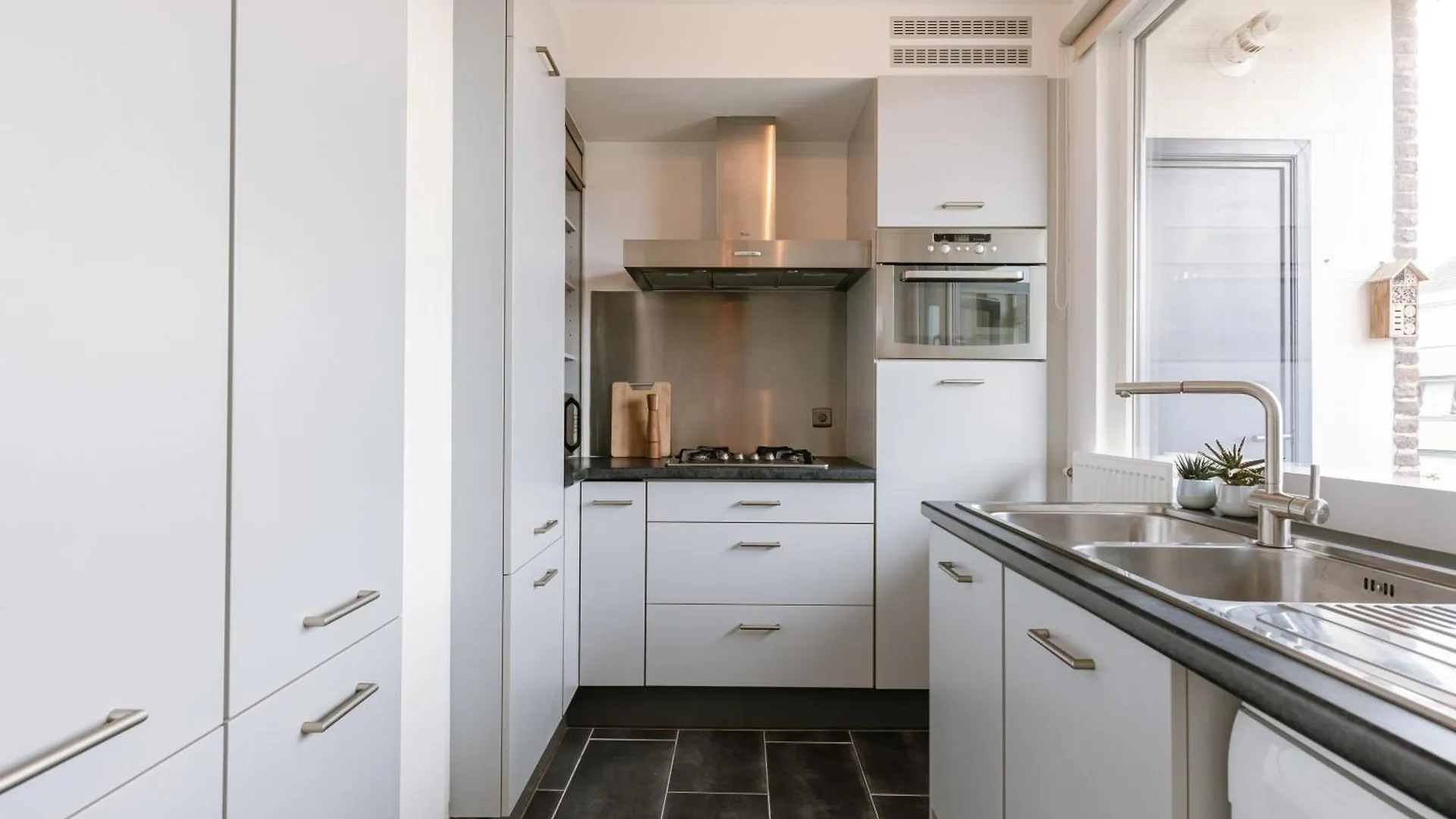 Huswell - Cozy Apartment On Walking Distance From The Beach Ostend